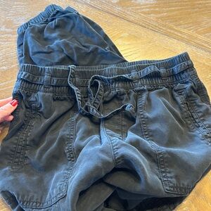 American Eagle Outfitters Charcoal High-Waisted Drawstring Cargo Ankle Pants S